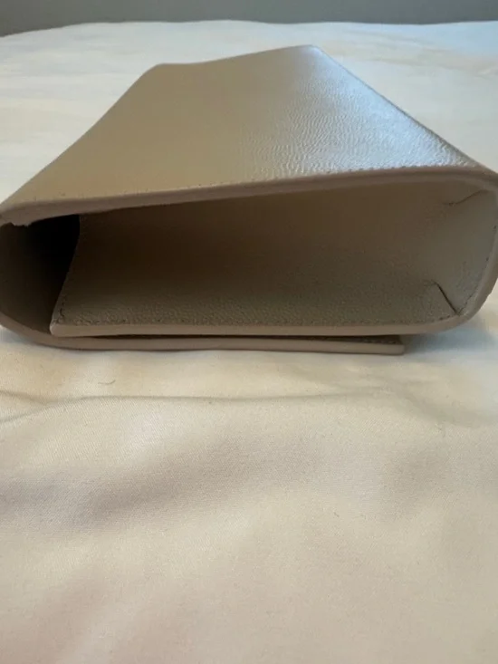 Saint Laurent Beige Leather YSL Monogram Clutch with Gold Hardware - Picture 5 of 7